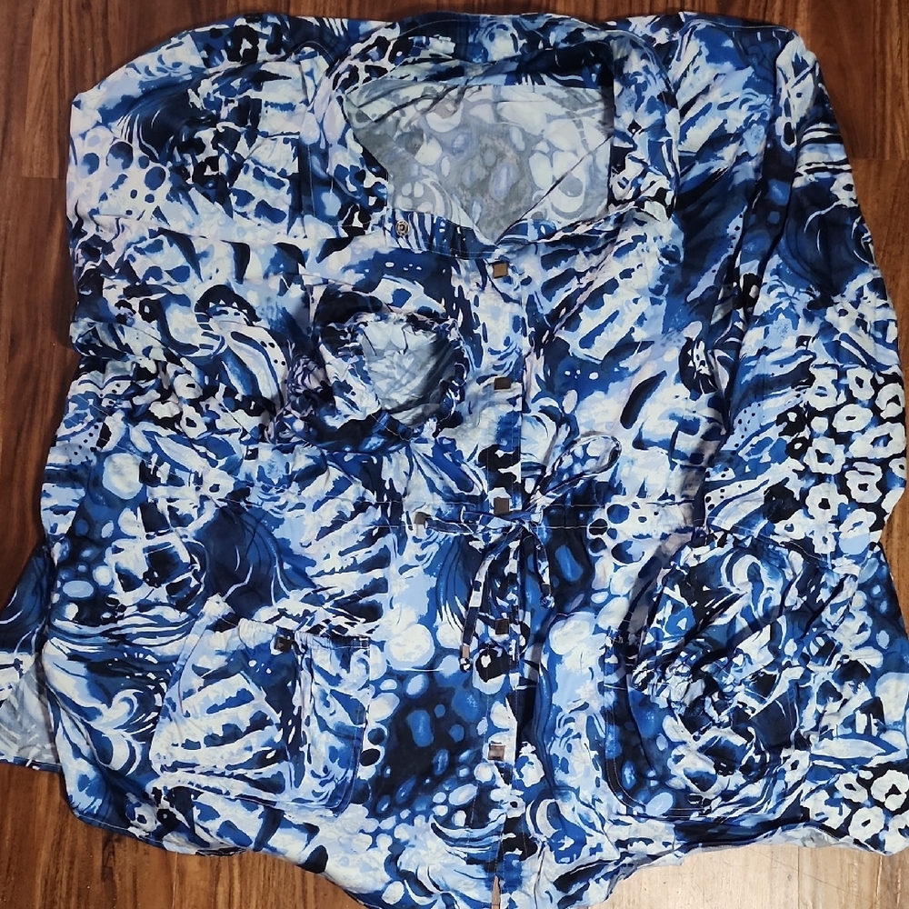 Blue and White Women's Top